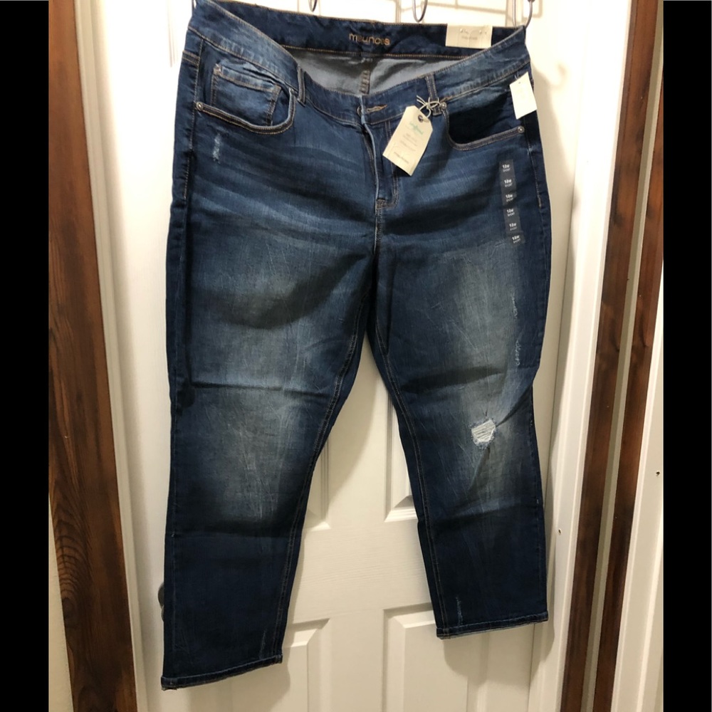 Maurices boyfriend midrise jeans. Size 18w Short